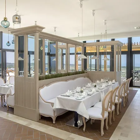 Evolutee Отель Обидуш