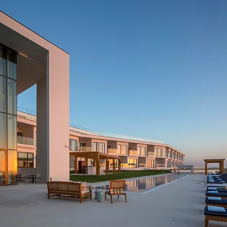 Отель Evolutee Обидуш